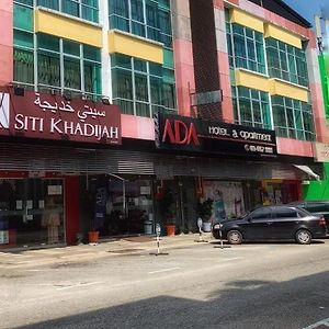 OYO 886 Ada Hotel & Apartment